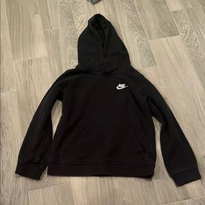 Nike Boys Black Sweatshirt Size: M